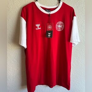 NWT Denmark Soccer Hummel Red Performance T-Shirt - Men’s Large National Team ⚽️